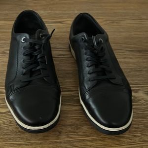 Cole Hahn Quincy Cap Toe II, size 10.5 great condition